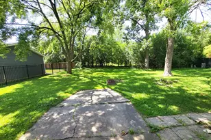 1408 Fairlane Dr, Schaumburg, IL 60193 - Photo 36