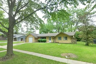 1408 Fairlane Dr, Schaumburg, IL 60193 - Photo 1