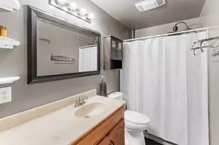 310 E Washington St, Ashkum, IL 60911 - Photo 12
