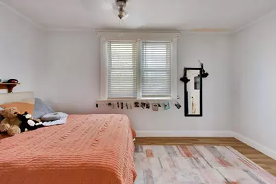 4202 N Sacramento Avenue, Chicago, IL 60618 - Photo 16