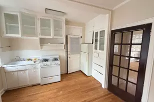 909 Sherman Ave, Evanston, IL 60202 - Photo 2