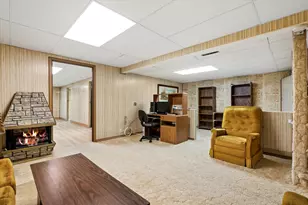 1631 N Oak Ave, Round Lake Beach, IL 60073 - Photo 16