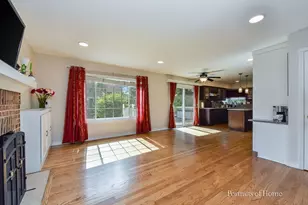 1302 Dunbarton Dr, Aurora, IL 60502 - Photo 10