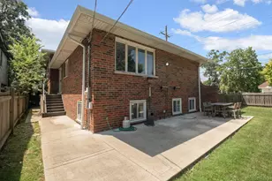 9143 Dr Korczak Terrace, Skokie, IL 60076 - Photo 34