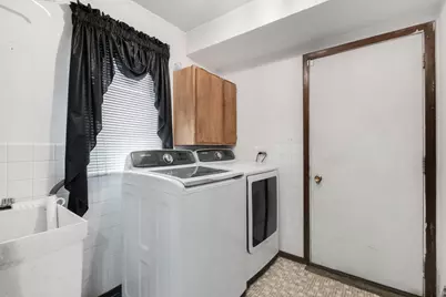 9143 Dr Korczak Terrace, Skokie, IL 60076 - Photo 16