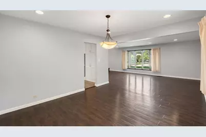 9143 Dr Korczak Terrace, Skokie, IL 60076 - Photo 6