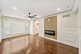 8219 S Muskegon Ave, Chicago, IL 60617 - Photo 4