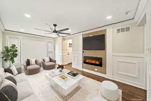 8219 S Muskegon Ave, Chicago, IL 60617 - Photo 2