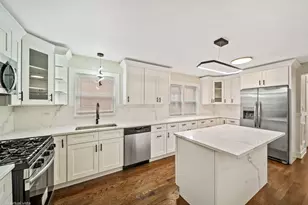 8219 S Muskegon Ave, Chicago, IL 60617 - Photo 16