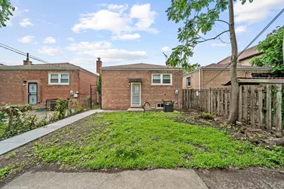 8219 S Muskegon Avenue, Chicago, IL 60617 - Photo 28