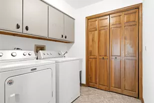 0S415 Madison St, Winfield, IL 60190 - Photo 18