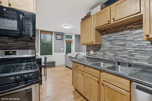 1920 W Dickens Ave, Chicago, IL 60614 - Photo 12