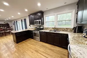 4388 Lincoln Ct, Rolling Meadows, IL 60008 - Photo 10