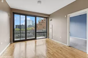 1 E 8th St, Chicago, IL 60605 - Photo 4