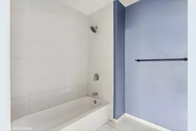 1 E 8th Street #405, Chicago, IL 60605 - Photo 8