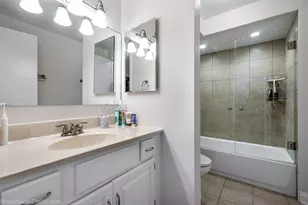 6161 W Higgins Ave, Chicago, IL 60630 - Photo 16