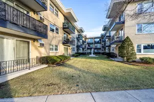 6161 W Higgins Ave, Chicago, IL 60630 - Photo 2