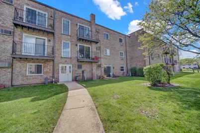 167 W Elk Trail #167, Carol Stream, IL 60188 - Photo 1