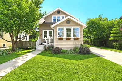 736 Arlington Avenue, Des Plaines, IL 60016 - Photo 1