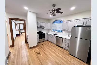 5833 W Peterson Avenue #1, Chicago, IL 60646 - Photo 2