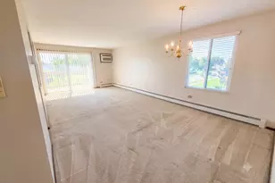 301 Gregory St, Aurora, IL 60504 - Photo 4