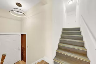 9117 S Brandon Ave, Chicago, IL 60617 - Photo 12