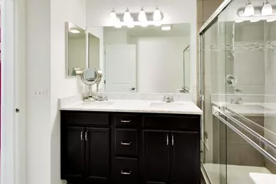 810 Lexington Circle W, Des Plaines, IL 60016 - Photo 22