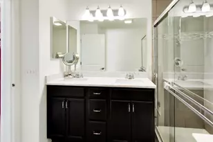 810 Lexington Cir W, Des Plaines, IL 60016 - Photo 22