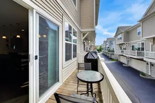 1175 Evergreen Ave, Des Plaines, IL 60016 - Photo 10
