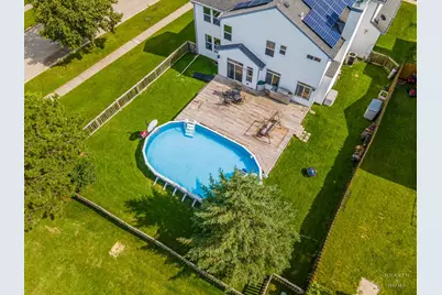 521 Winslow Way, Lake in the Hills, IL 60156 - Photo 4