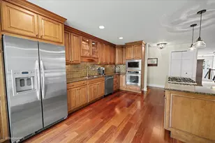 596 Harlowe Ln, Naperville, IL 60565 - Photo 12