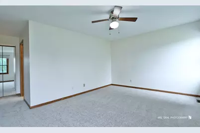 4713 Crystal Trail, McHenry, IL 60050 - Photo 16