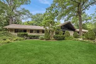 546 Timber Ln, Lake Forest, IL 60045 - Photo 1
