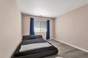725 W Huntington Commons Rd, Mount Prospect, IL 60056 - Photo 12