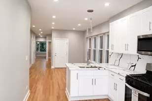 10919 S King Dr, Chicago, IL 60628 - Photo 2