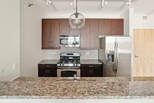 123 S Green St, Chicago, IL 60607 - Photo 6