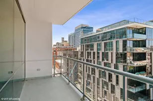 123 S Green St, Chicago, IL 60607 - Photo 14