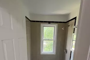 650 E 105th Pl, Chicago, IL 60628 - Photo 8