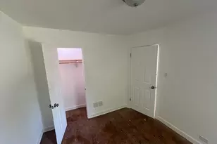 650 E 105th Pl, Chicago, IL 60628 - Photo 4
