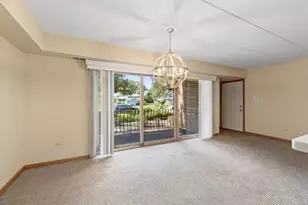 7555 Sheridan Dr, Willowbrook, IL 60527 - Photo 8