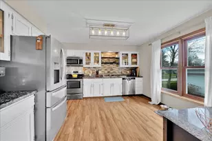828 S Jefferson St, Batavia, IL 60510 - Photo 8