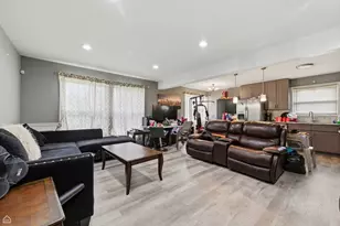 2837 E 127th St, Chicago, IL 60633 - Photo 4
