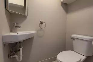 2211 Dorchester Ct, Schaumburg, IL 60194 - Photo 6