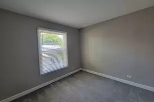 2211 Dorchester Ct, Schaumburg, IL 60194 - Photo 12