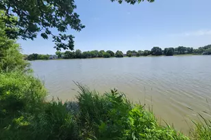 2211 Dorchester Ct, Schaumburg, IL 60194 - Photo 16
