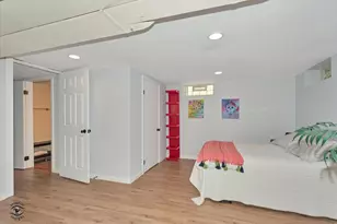 7621 W Main Street W, Niles, IL 60714 - Photo 16