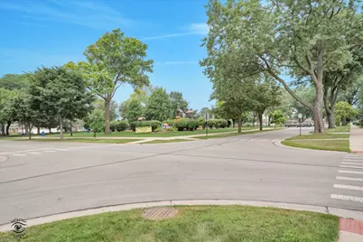 7621 W Main Street W, Niles, IL 60714 - Photo 26