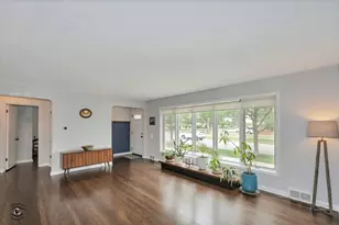 7621 W Main Street W, Niles, IL 60714 - Photo 4