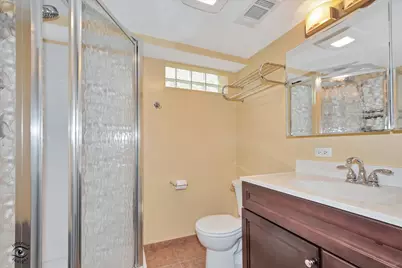 7621 W Main Street W, Niles, IL 60714 - Photo 18