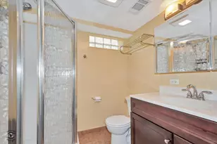 7621 W Main Street W, Niles, IL 60714 - Photo 18